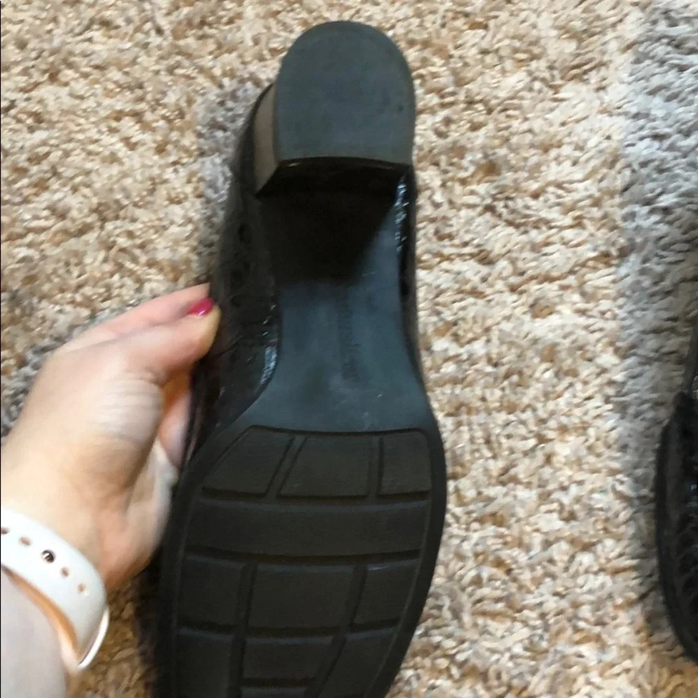 Naturalized Clogs - Picture 6 of 6